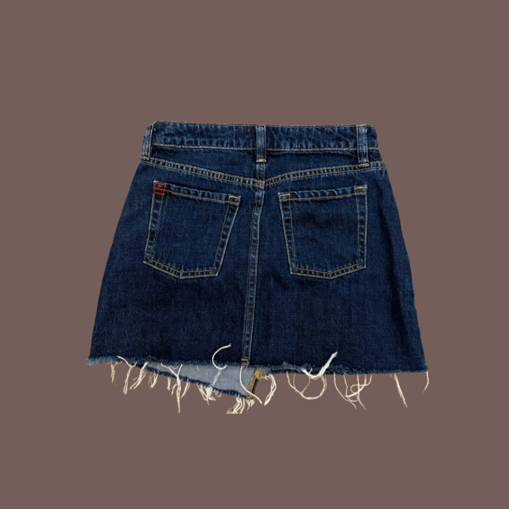 BDG Denim Mini Skirt | Dark Wash Raw Hem | Size XS | Vintage - Picture 3 of 4